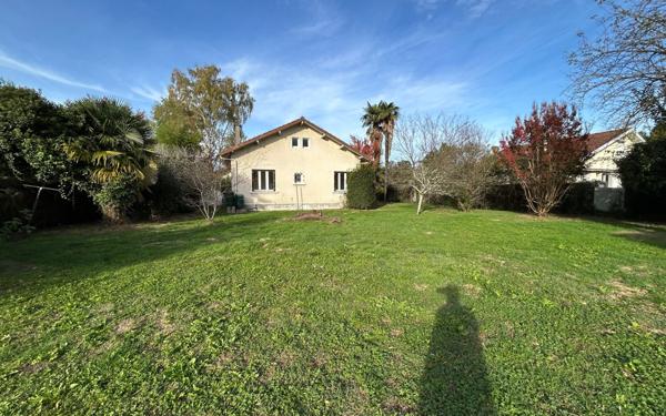 Maison à louer    6 pièces • 150 m2 Lescar