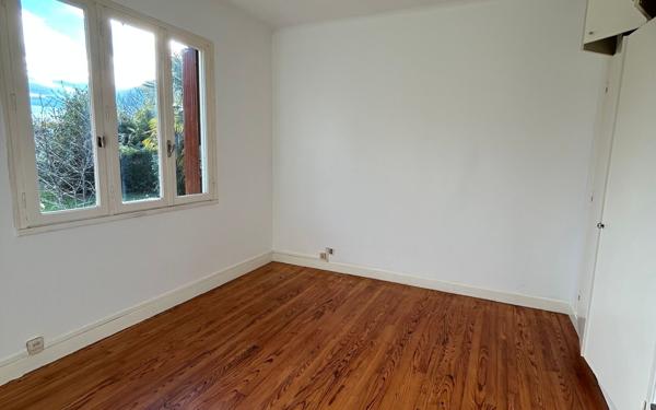 Maison à louer    6 pièces • 150 m2 Lescar