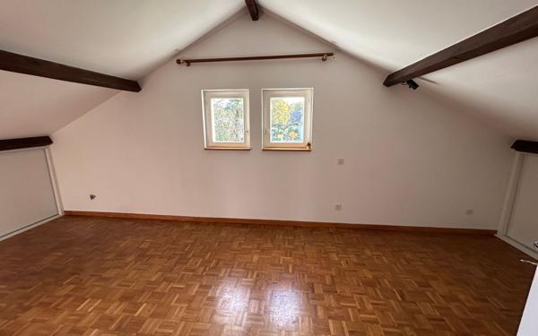 Maison à louer    6 pièces • 150 m2 Lescar