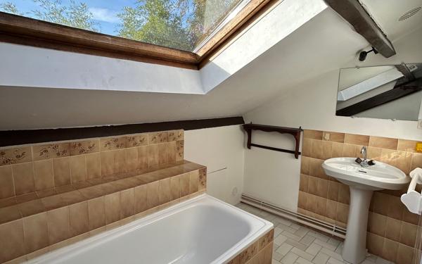 Maison à louer    6 pièces • 150 m2 Lescar