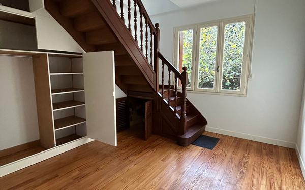 Maison à louer    6 pièces • 150 m2 Lescar