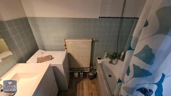 Appartement à louer 2 pièces 49.86m² Poitiers (86000)