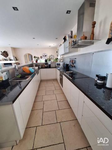 Maison à vendre 5 pièces 190 m² Le Cannet-des-Maures