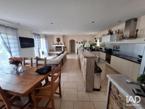 Maison à vendre 5 pièces 190 m² Le Cannet-des-Maures