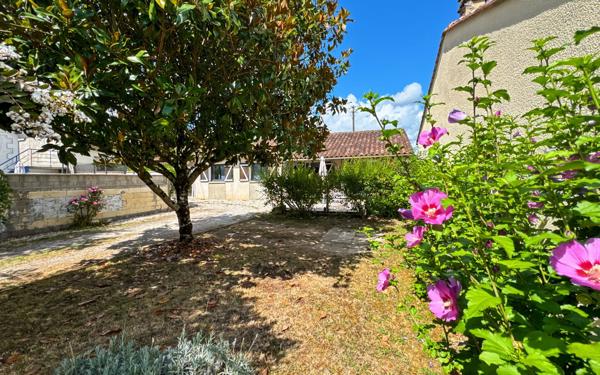 Maison à vendre    4 pièces •  Annesse-et-Beaulieu