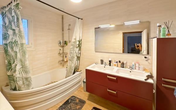 Maison à vendre    4 pièces •  Annesse-et-Beaulieu