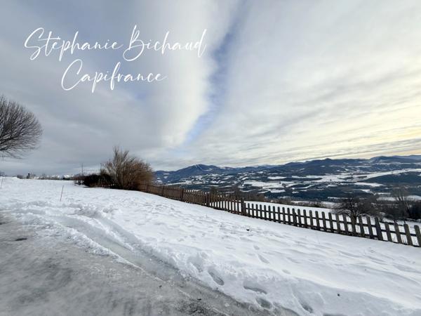 Appartement rez-de-jardin à vendre T2 jardin 255 m² LA ROCHETTE (05)