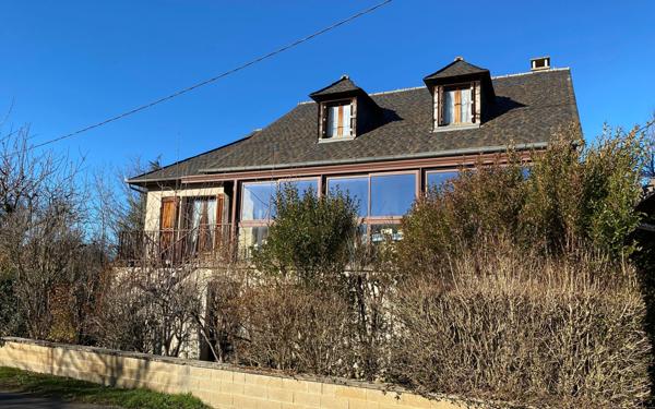 Maison à vendre    6 pièces •  Saint-Martin-de-Lenne