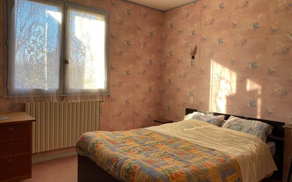 Maison à vendre    6 pièces •  Saint-Martin-de-Lenne