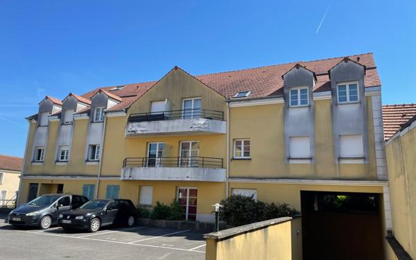 Stationnement à louer    Serris