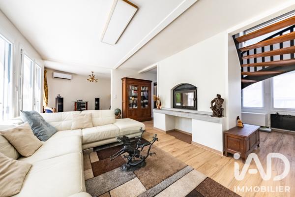 Maison à vendre 6 pièces 156,2 m² Varois-et-Chaignot