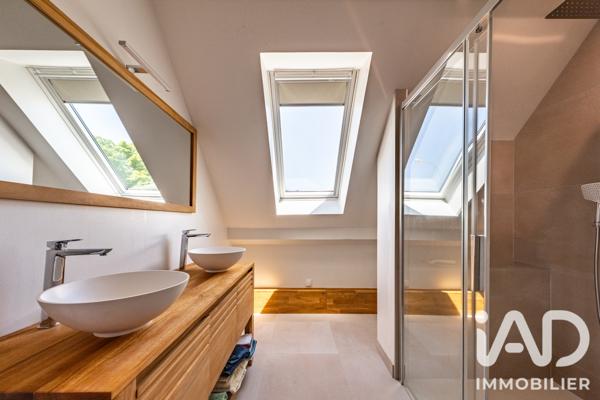 Maison à vendre 6 pièces 156,2 m² Varois-et-Chaignot