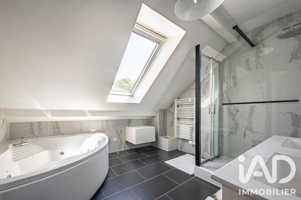 Maison à vendre 6 pièces 156,2 m² Varois-et-Chaignot