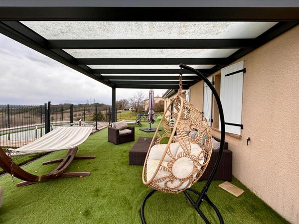 A vendre, maison de plain-pied avec une superbe vue, à COURSAC 24430