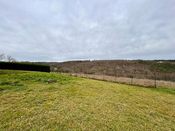 A vendre, maison de plain-pied avec une superbe vue, à COURSAC 24430