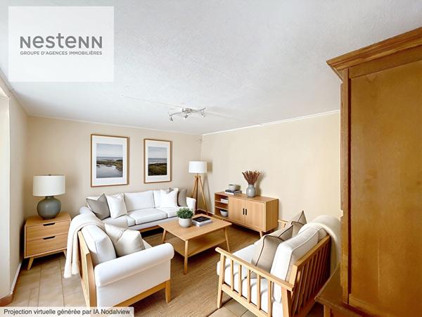 À Vendre Maison de ville au calme avec deux chambres un double garage d'environ 40 m² et potentiel d'agrandissement