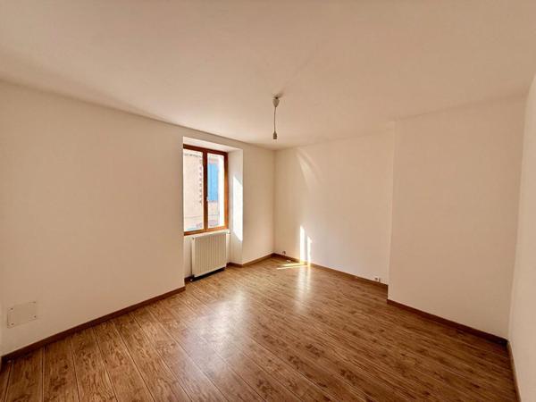 Maison de ville a Joigny 4 pièce(s) 82 m2