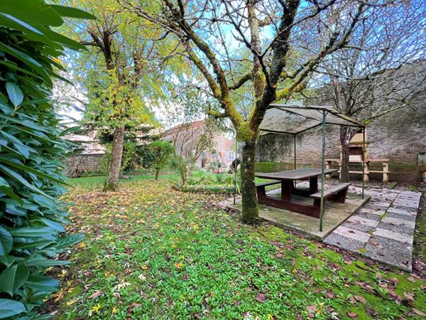Maison Ruelle Sur Touvre 5 pièce(s) 110 m2
