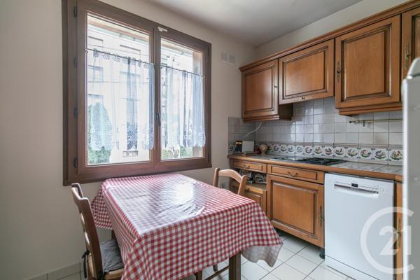 Maison à vendre  7 pièces - 92,29 m2 ST MAUR DES FOSSES - 94