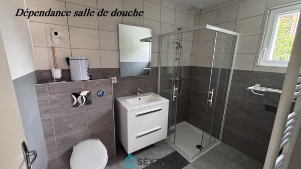 Pavillon familial de 140 m² avec dépendance aménagée, sous-sol complet et grand terrain de 1 000 m²