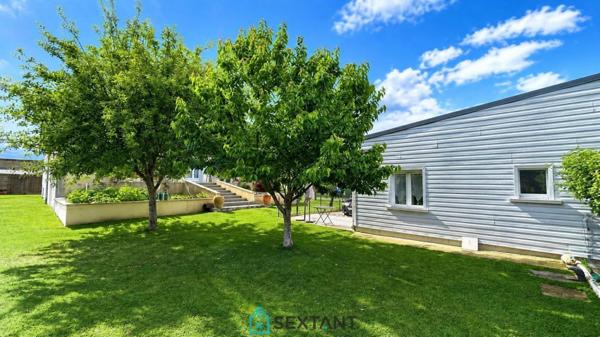 Pavillon familial de 140 m² avec dépendance aménagée, sous-sol complet et grand terrain de 1 000 m²