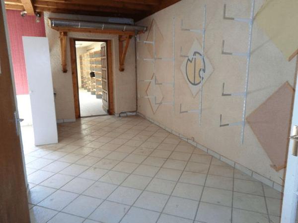 Local commercial 5 pièces T5 F5 140 m² à Saint Etienne 35 RUE DES PASSEMENTIERS 42100 à louer