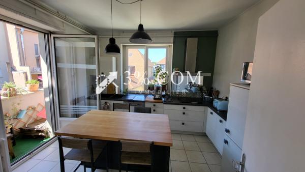 Appartement
                                                                                                                                                                                                                                                                                                                        4 pièce(s)                                                                                                                                                                                                          2 chambre(s)                                                                                                                                                                                                          99.44  m²