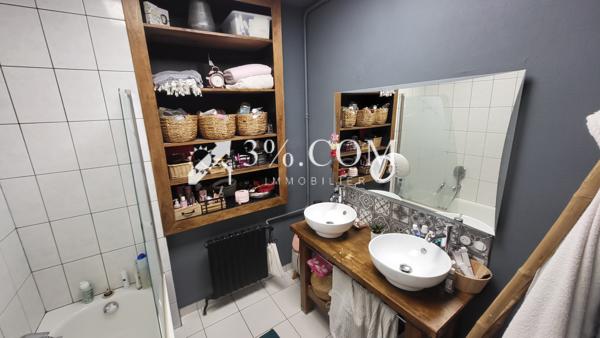 Appartement
                                                                                                                                                                                                                                                                                                                        4 pièce(s)                                                                                                                                                                                                          2 chambre(s)                                                                                                                                                                                                          99.44  m²