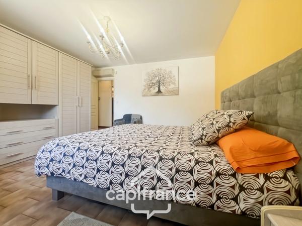 Propriété de plain pied  en campagne  vue panoramique, construction 1980,  habitation de 177m2 3/4 chambres sur un terrain de 2280m2