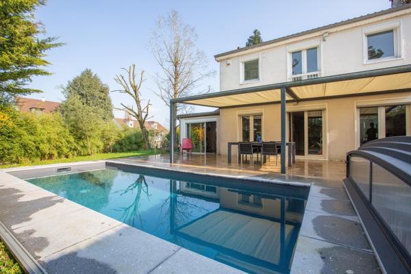 SUPERBE MAISON FAMILIALE, 5 CHAMBRES, PISCINE