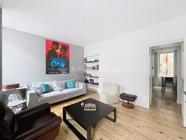 Location                                                      Appartement
                        
                     4 pièces                      82 m2                     à Clermont-Ferrand