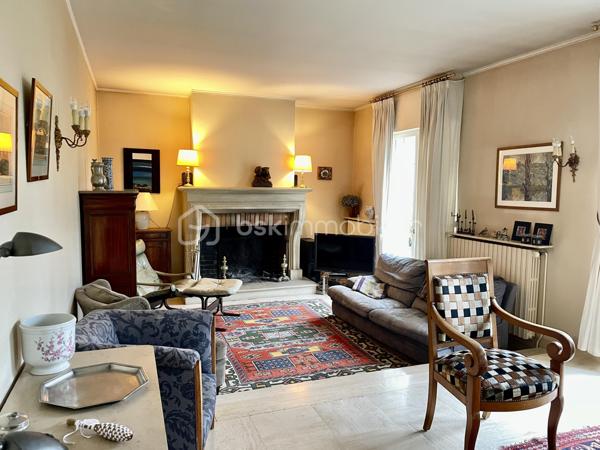 Maison en pierre de 219 m²