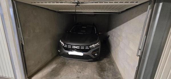 Charmant T2 d'environ 47m² avec terrasse, jardinet, garage et piscine, Résidence La Closerie au Muy