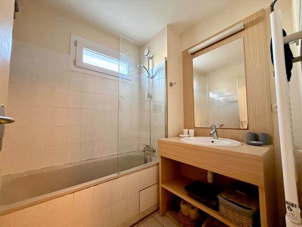 SAINT-CYPRIEN - Appartement meublé 3 pièces 50 m² - Parking - Piscine