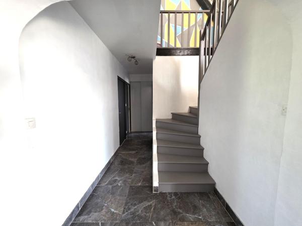 Grande maison familiale sur 5254m² de terrain  ! A découvrir !