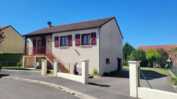 Maison - 6 pièces - 4 chambres - jardin - garage - EUVILLE