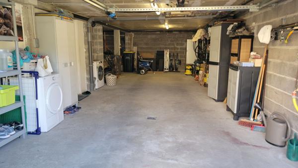 Maison - 6 pièces - 4 chambres - jardin - garage - EUVILLE