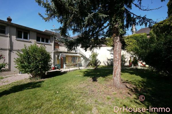 Immeuble à vendre 15 pièces de 370 m²
