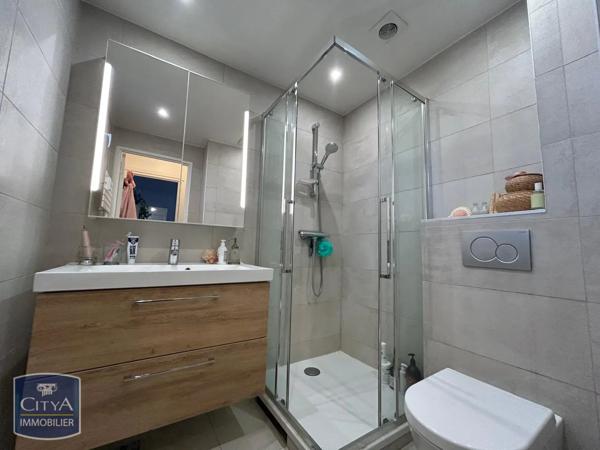 Appartement à louer 2 pièces 45.72m²