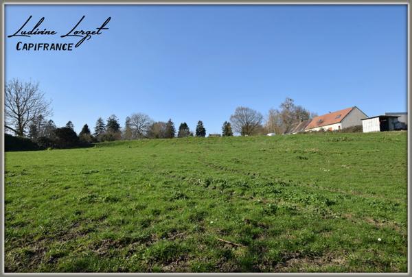 Terrain constructible à vendre de 1160 m² FAVEROLLES (02), borné - belle façade 22m- exposition SUD-OUEST, village calme.