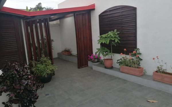 Maison à vendre    5 pièces • 180 m2 La Possession