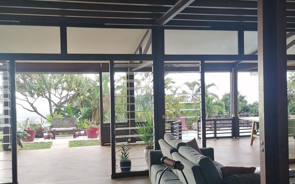 Maison à vendre    5 pièces • 180 m2 La Possession