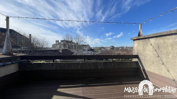 Location Appartement avec terrasse - 2 chambres - 102m² - COGNAC