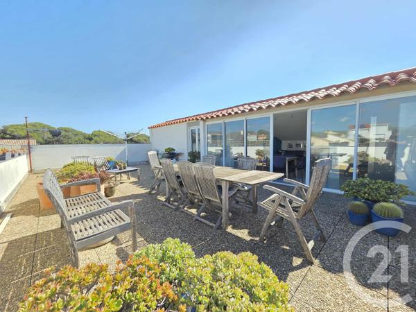 Immeuble à vendre  450 m2 SIX FOURS LES PLAGES - 83