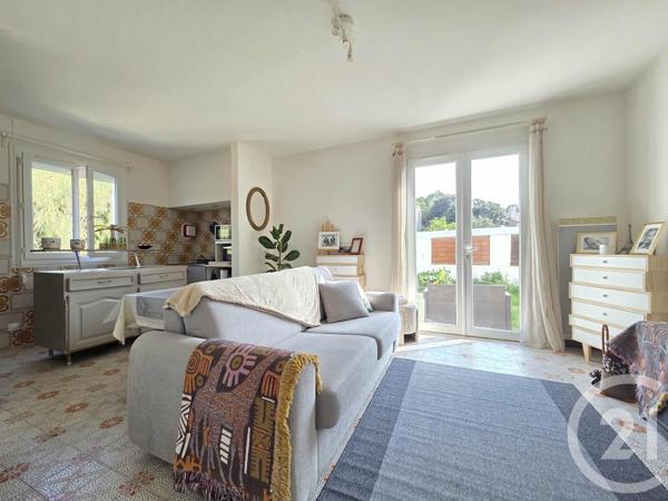 Immeuble à vendre  450 m2 SIX FOURS LES PLAGES - 83