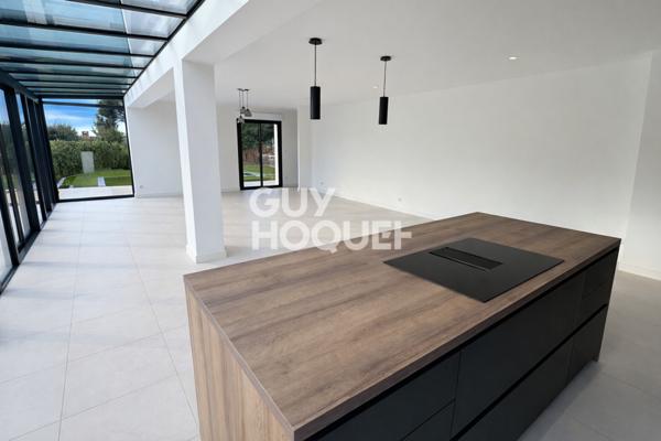 MAISON À VENDRE DE 6 PIÈCES DE 170,00 M²