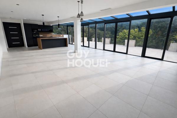 MAISON À VENDRE DE 6 PIÈCES DE 170,00 M²