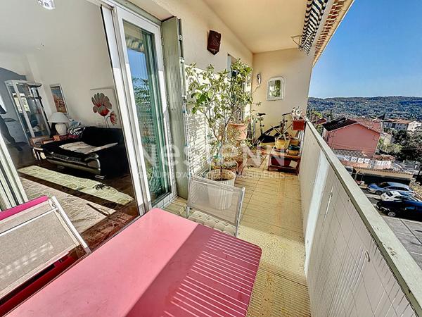 À vendre Grasse, Quartier bon marché, Appartement 3 pièces avec vue mer