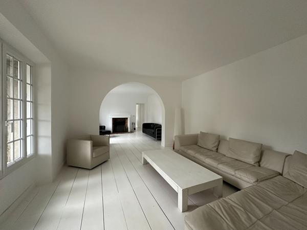 Maison Noisy Sur Ecole 8 pièce(s) 161 m2 - 2218m2 terrain + dépendance