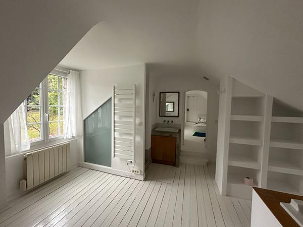 Maison Noisy Sur Ecole 8 pièce(s) 161 m2 - 2218m2 terrain + dépendance